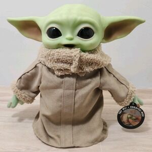 Star Wars The‎ Child Grogu - Talking Baby Yoda MANDALORIAN New With Hang Tag